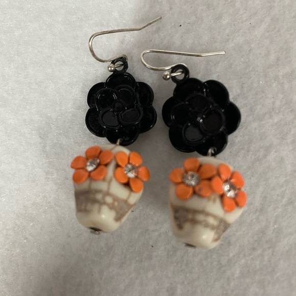Day of the  Dead Skull Dangle Earrings (DH) - Picture 1 of 8
